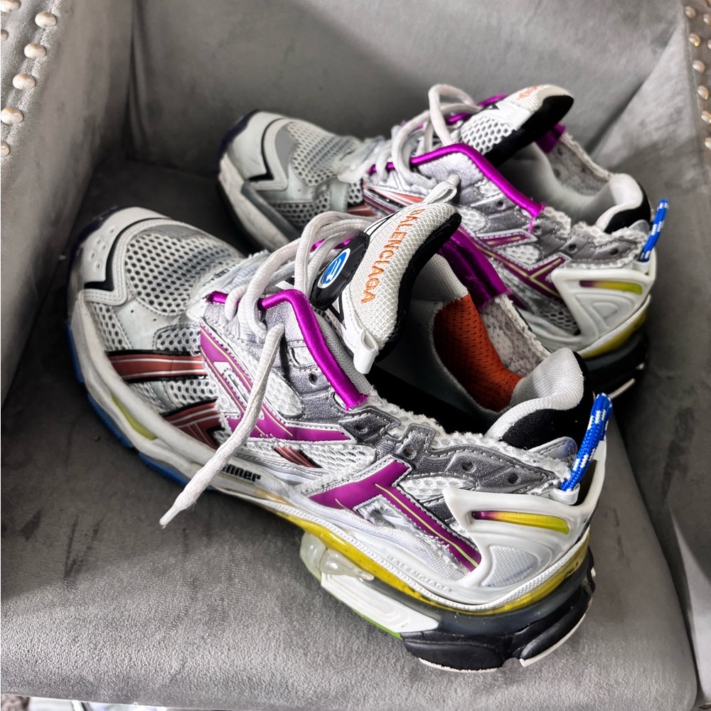 Balenciaga Runners - Picture 3 of 5